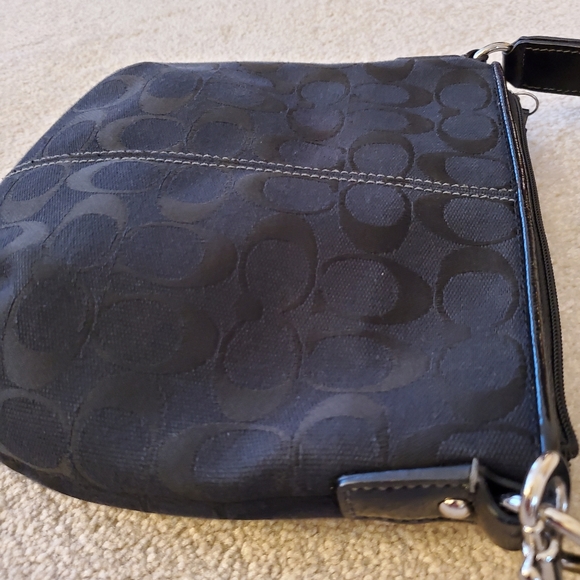 Coach Logo Black Crossbody with Silver tone Hardware. Excellent Condition - Picture 3 of 7